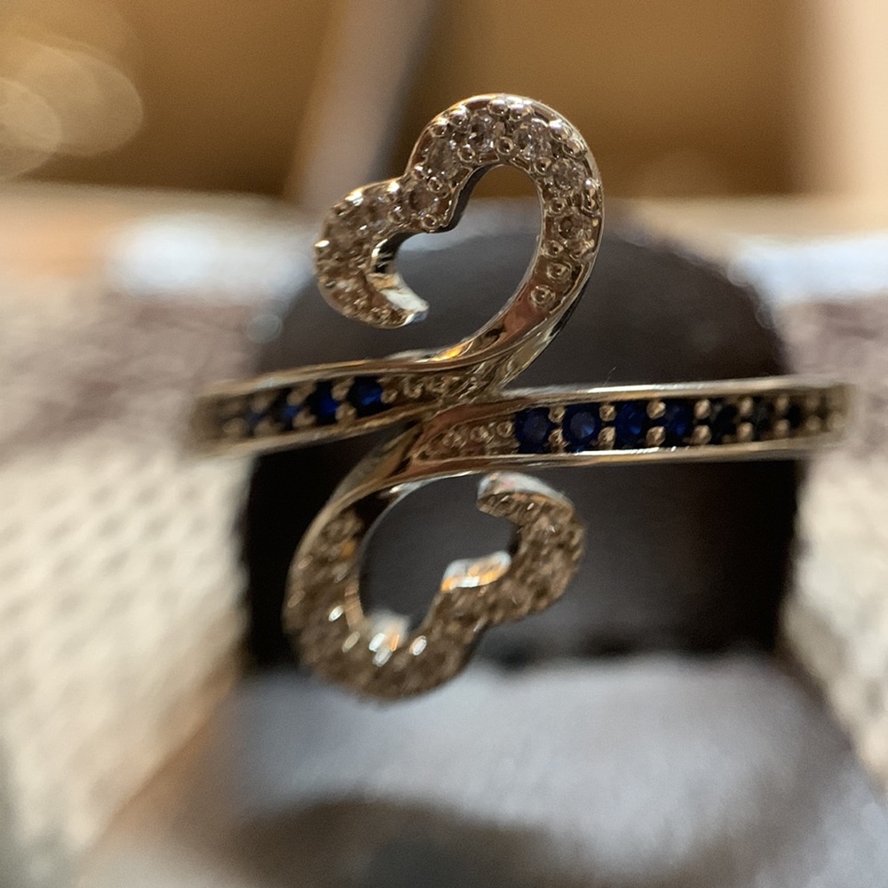 Beautiful Sapphire/ diamond (925) ring